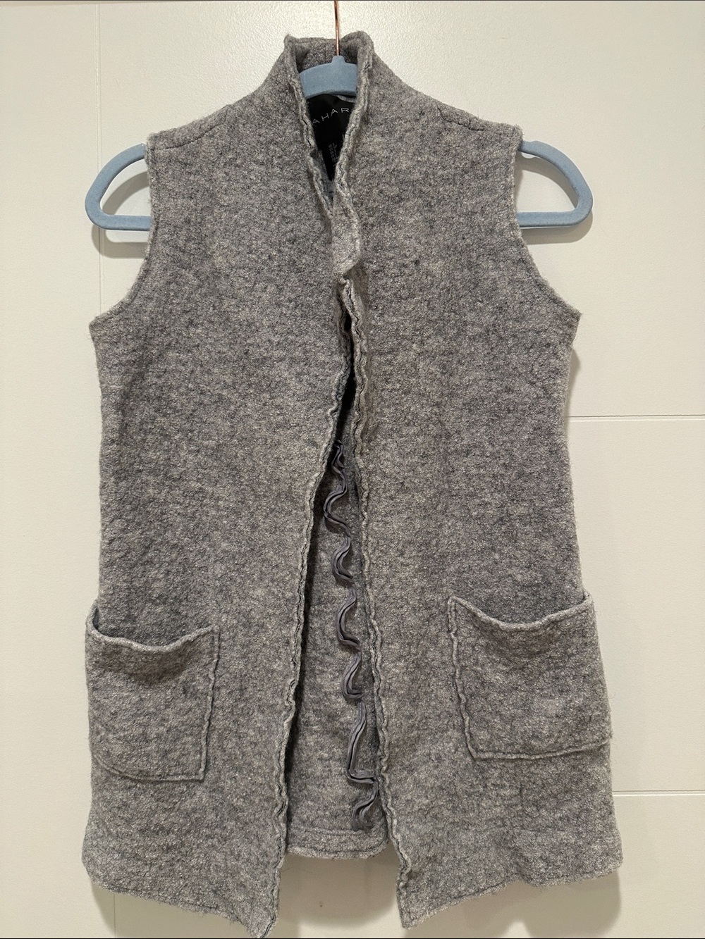 Tahari Gray Sleeveless V-Neck Wool Blend Vest